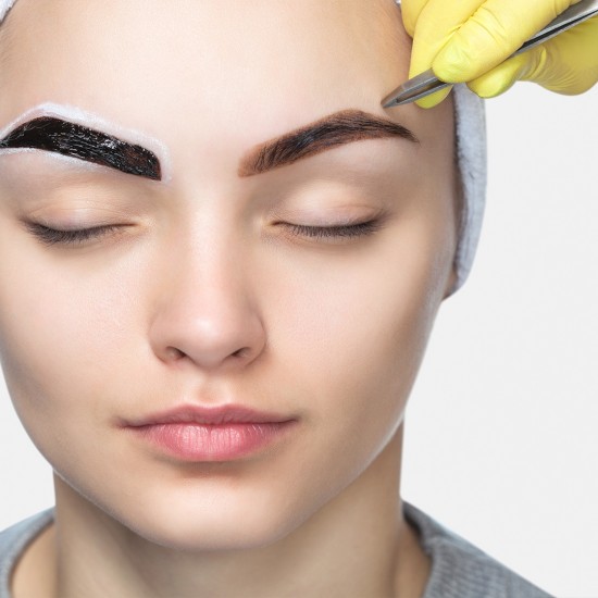 Χένα φρυδιών (brow henna)